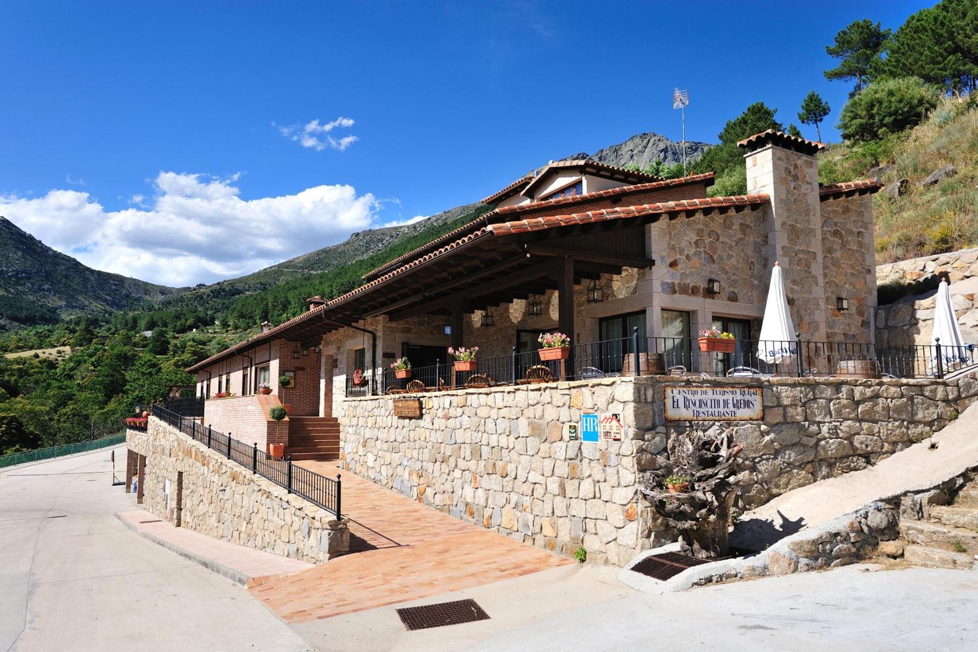 Hotel Rural Y Restaurante, Rinconcito De Gredos Cuevas Del Valle Екстериор снимка