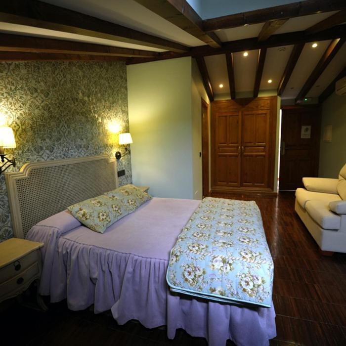 Hotel Rural Y Restaurante, Rinconcito De Gredos Cuevas Del Valle Екстериор снимка